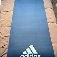 Tappetino fitness Adidas blu mai usato