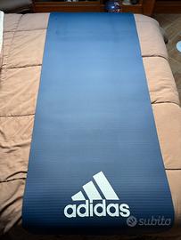 Tappetino fitness Adidas blu mai usato