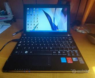 Netbook Samsung NP-NC10 mini + borsa Targus AC0063