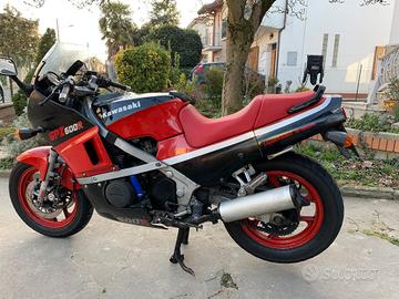Kawasaki Gpz 600 R