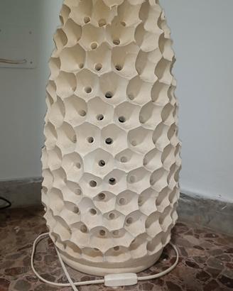 Lampada da terra a nido d'ape