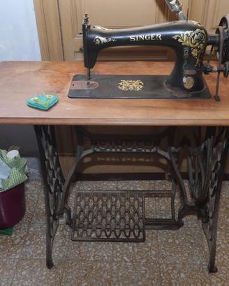 Macchina da cucire Singer anni 50