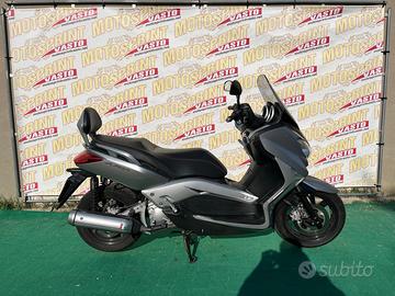 Yamaha X-Max 250