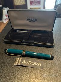 Penna stilografica Aurora Ipsilon B11 M