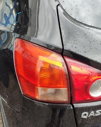 Fanale posteriore sx NISSAN QASHQAI 2010