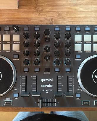Console DJ Gemini slate 4