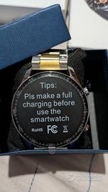 Smartwatch in acciaio, chiama e risponde 