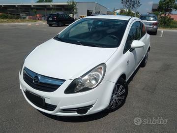 Opel Corsa 1.2 80CV 3 porte GPL-TECH Club x neopat