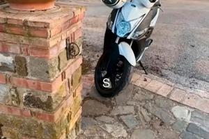 Kymco Agility R16 + Sport