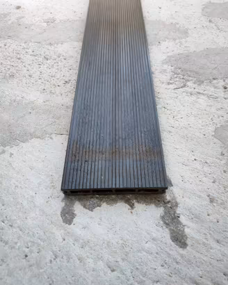 PAVIMENTO IN COMPOSITO PER PATIO GIARDINO
