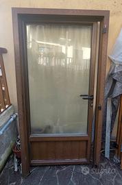 Porta in PVC per esterno 