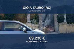 Immobile in asta di 85 m² con più di 5 locali a Gi
