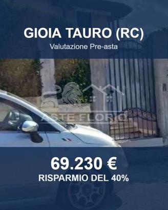 Immobile in asta di 85 m² con più di 5 locali a Gi