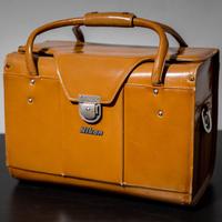 Borsa di pelle Nikon FB-11.