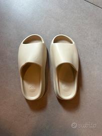 yeezy slides - adidas