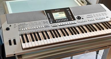 Tastiera Yamaha PSR-S 910