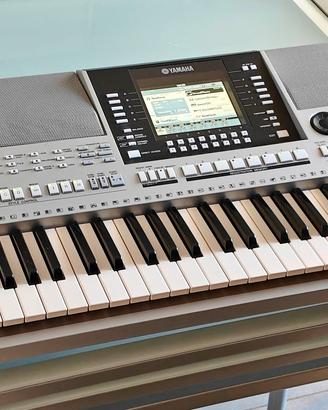Tastiera Yamaha PSR-S 910