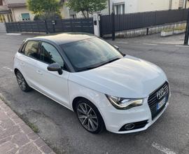 Audi A1 1.6 TDI S tronic Attraction