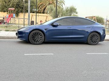 Tesla MODEL 3 PREMIUM