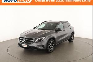 MERCEDES-BENZ GLA 180 Premium