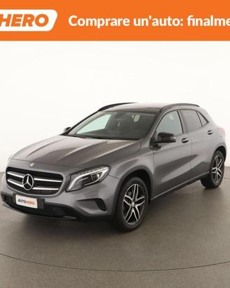 MERCEDES-BENZ GLA 180 Premium