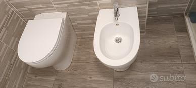 Coppia sanitari bagno: vaso wc e bidet 