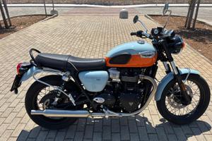 Triumph Bonneville T100 MY23 – M. Blue/Tangerine