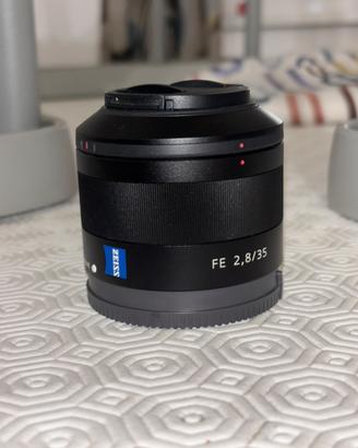 Sony 35mm 2.8 zeiss
