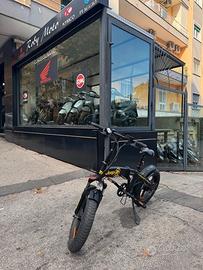 BICI ELETTRICA 250W MODELLO JEEP DESIGNED FOR FREE