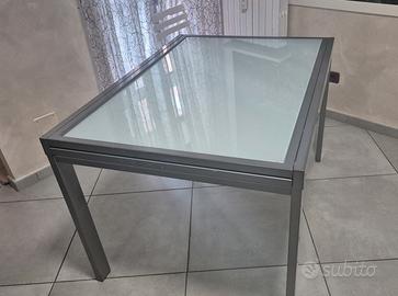 Tavolo da pranzo