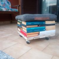 POUF LIBRI CON RUOTE