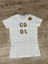 maglietta con stampa