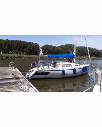 Barca a vela Ziggurat 812