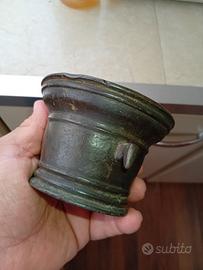 antico mortaio in bronzo 