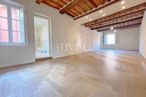 Appartamento di 180 m² con più di 5 locali a Lucca