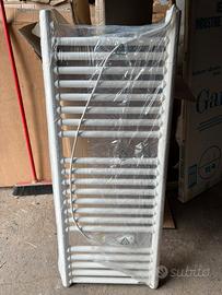 Radiatore elettrico scaldasalviette