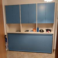Cameretta artigianale con letto a scomparsa