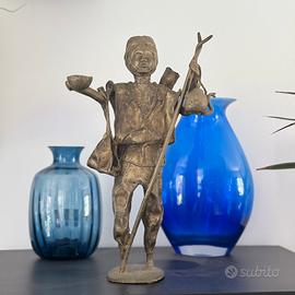 Antica statua africana in bronzo massiccio