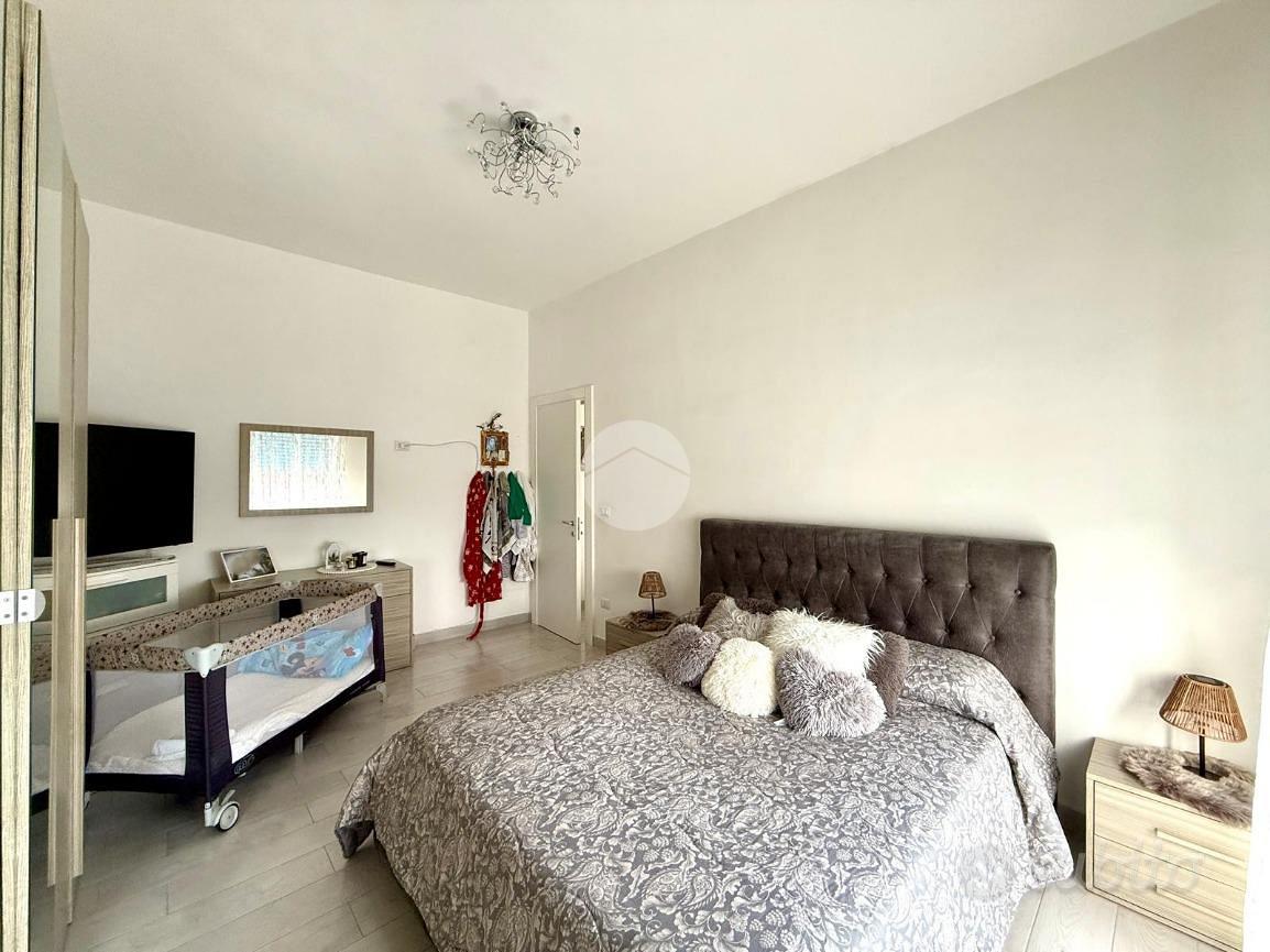 Apartment in Napoli, Mezz'arco, Municipalità 7 - Altro