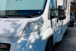 Camper Semi-Integrale Laika X 718 R