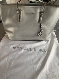 Borsa argentata michael kors