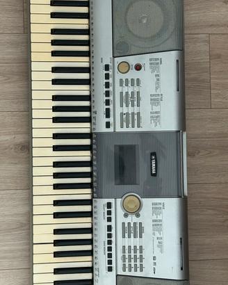 Tastiera YAMAHA completa