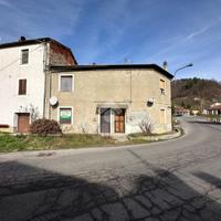 CASA SEMINDIPENDENTE A PALLARE