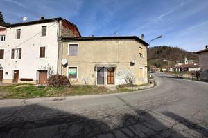 CASA SEMINDIPENDENTE A PALLARE