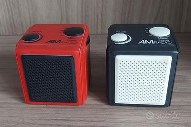 radio AM portatili , vintage a forma di cubo