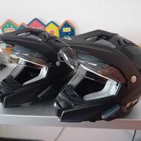 COPPIA CASCHI