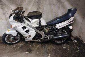 Honda VFR 750 del 1986 