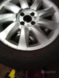 Gomme auto