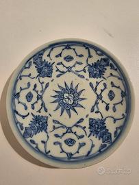 Antico piatto porcellana cinese bianco-blu