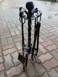 Attrezzi da caminetto